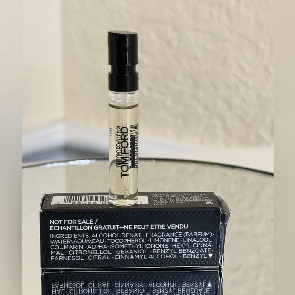 Tom Ford Fucking Fabulous NIB Unisex Spray Deluxe Sample 2ml - Picture 7 of 7